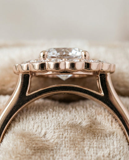 ตัวเรือนแหวนหมั้นเพชร Nera ทรงกลม ฝังหนาม ทองคำชมพู 14K จาก RockHer