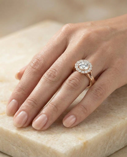 ตัวเรือนแหวนหมั้นเพชร Nera ทรงกลม ฝังหนาม ทองคำชมพู 14K จาก RockHer