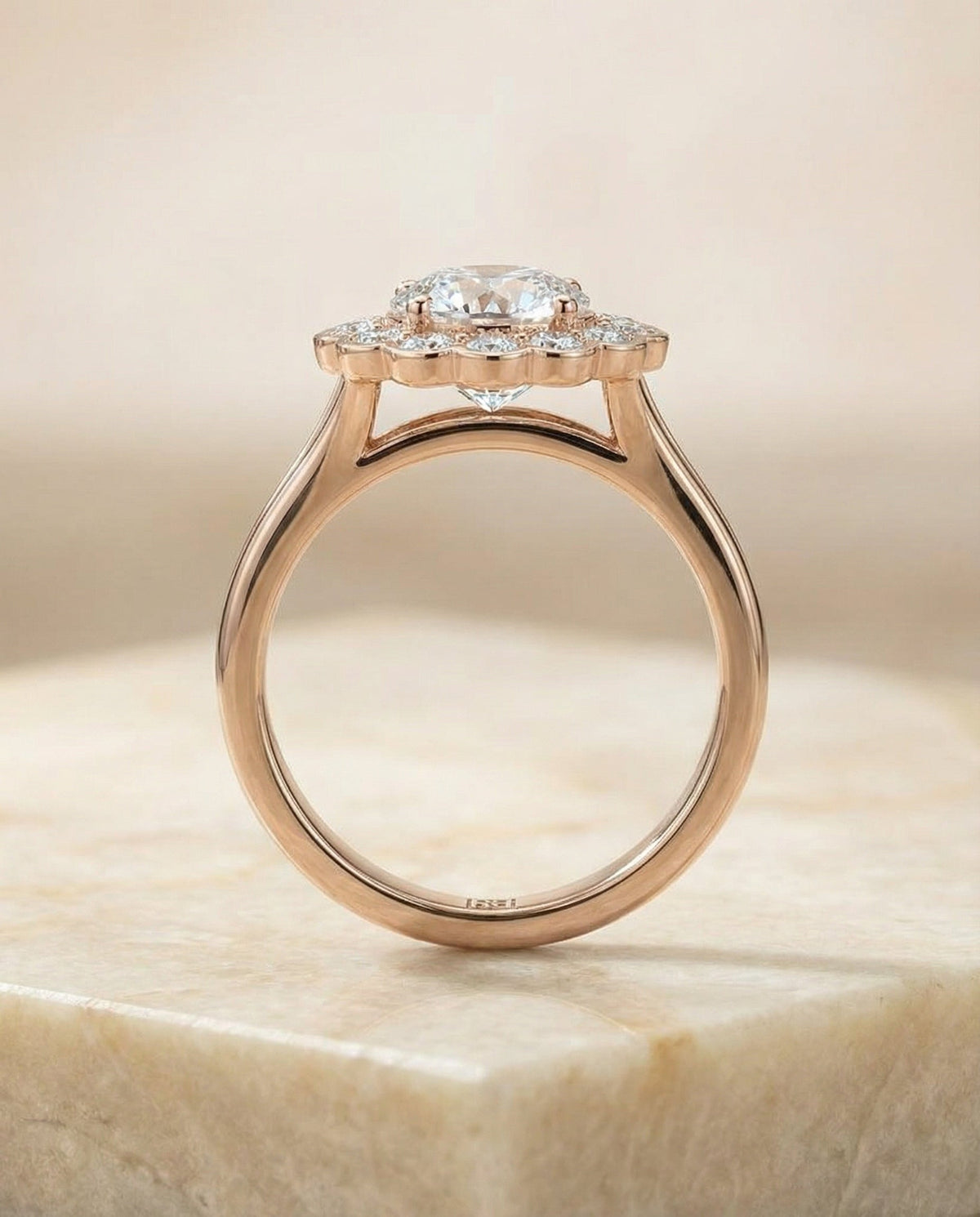 ตัวเรือนแหวนหมั้นเพชร Nera ทรงกลม ฝังหนาม ทองคำชมพู 14K จาก RockHer