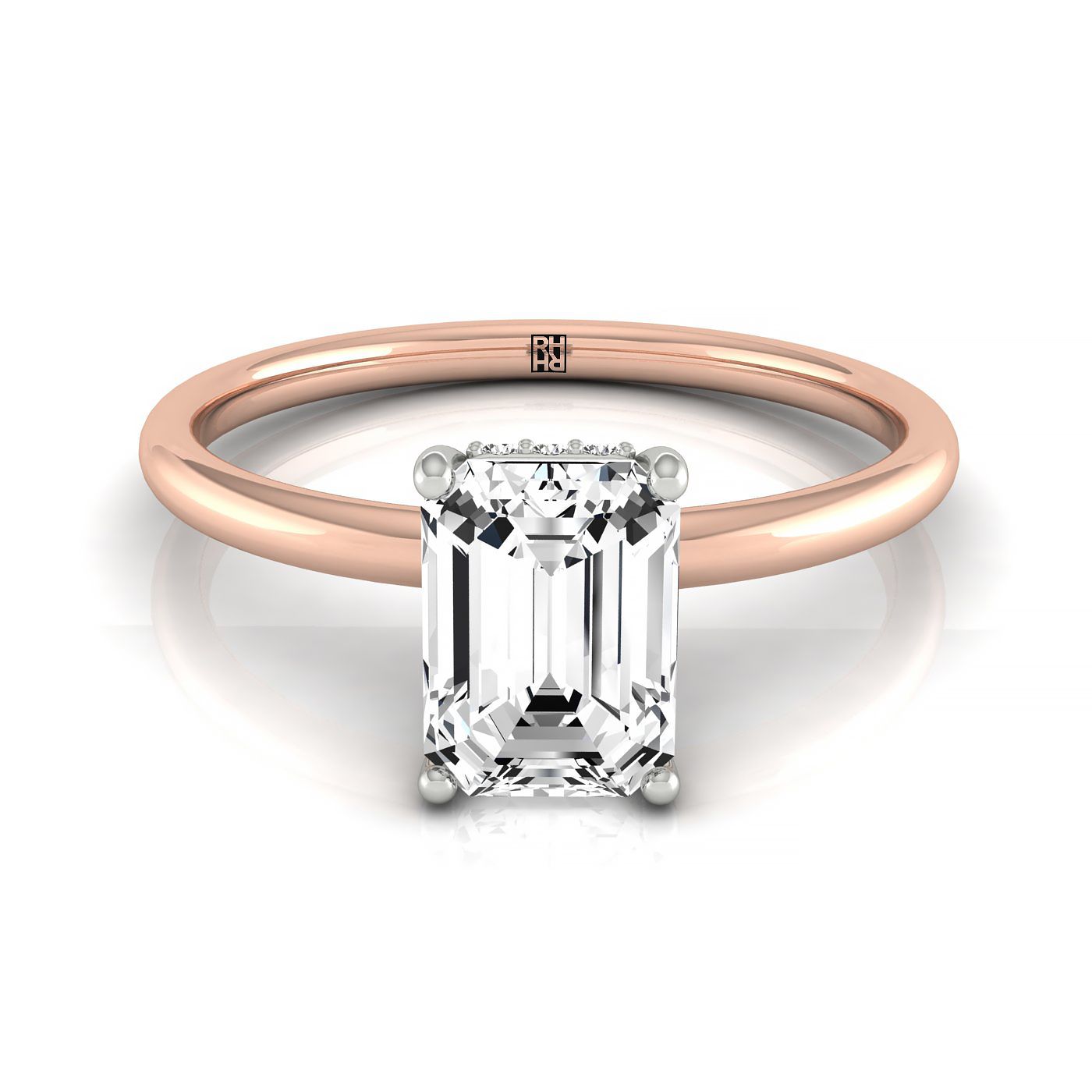 แหวนหมั้นเดี่ยวมรกต 14 กะรัต พร้อมฮาโลซ่อนด้านบนและเพชรรอบเม็ดกลม 16 ก้าน