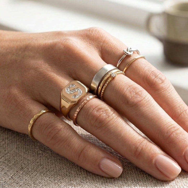 แหวนตราเพชรแล็บ ทรงหกเหลี่ยม ตัวเรือนทองคำชมพู 14K จาก RockHer