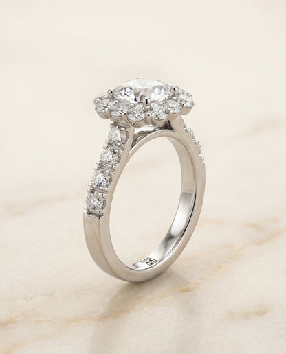 ตัวเรือนแหวนหมั้นเพชร Alannah ทรงแอชเชอร์ ฝังหนาม ทองคำขาว 18K จาก RockHer