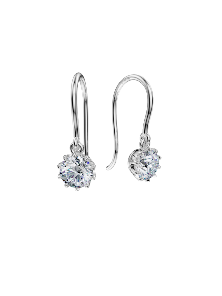 ROCKHER ต่างหูห้อยทรงมงกุฎเงินสเตอร์ลิง .925 ประกอบด้วยเพชรสังเคราะห์คิวบิกเซอร์โคเนีย 9 ก้าน น้ำหนักรวม 2 กะรัต