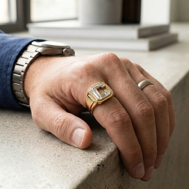 แหวนตราเพชรแล็บ ตัวเรือนทองคำเหลือง 14K จาก RockHer