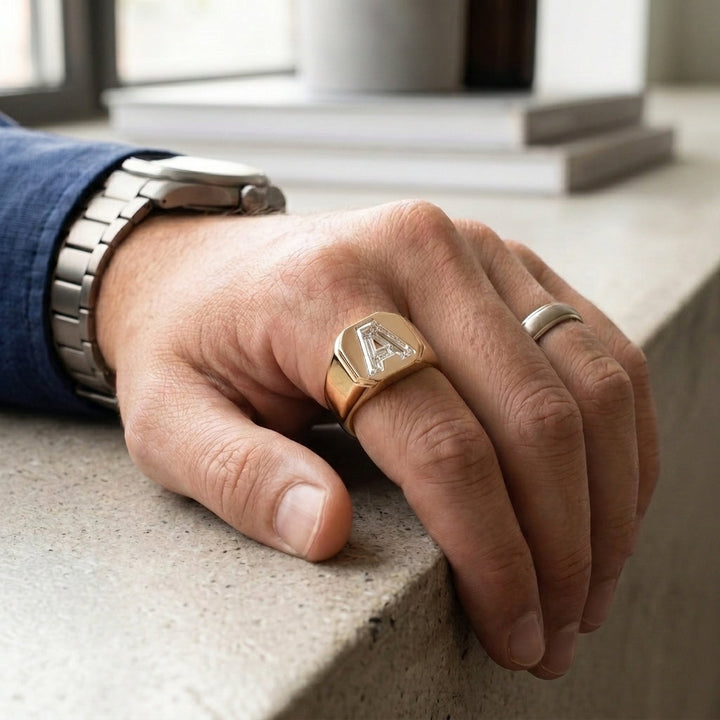 แหวนตราเพชรแล็บ ทรงคุชชั่น ตัวเรือนทองคำชมพู 14K จาก RockHer