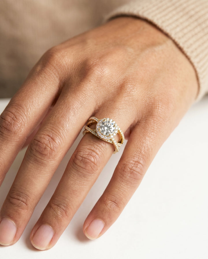 Round Brilliant, Open Intertwined Pavé Row, in 18K Yellow Gold – lifestyle shot | RockHer