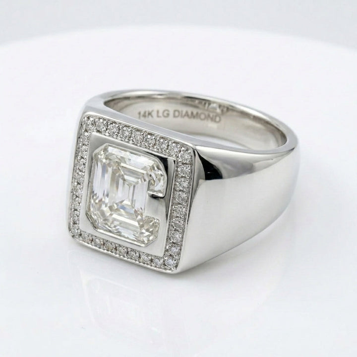 Women's Pavé Border lab-grown diamond letter signet ring in 14K White Gold, letter C, product photography