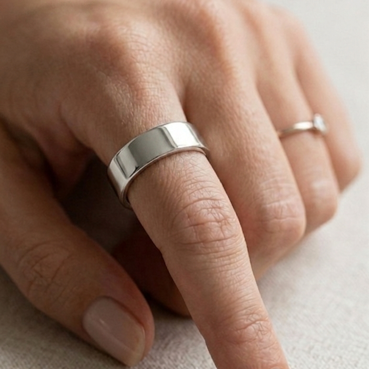 Polished Gold Cover for Oura Ring, in 14K White Gold – lifestyle shot | RockHer