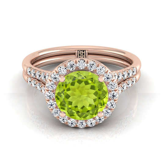 แหวนหมั้นทองคำชมพู 14K ทรงกลมเจียระไนแบบบริลเลียนต์ ฝรั่งเศสประดับเพชรแบบปาเว่ แยกช้างแหวนแบบฮาโล - 3/8ctw