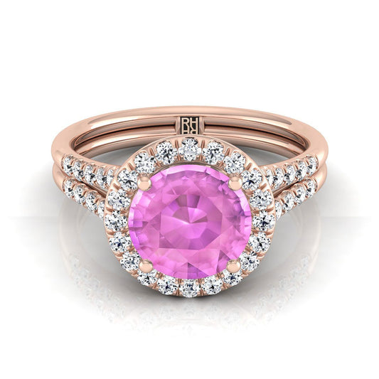 แหวนหมั้นทองคำชมพู 14K ทรงกลมเจียระไนแบบบริลเลียนต์ ฝรั่งเศสประดับเพชรแบบปาเว่ แยกช้างแหวนแบบฮาโล - 3/8ctw