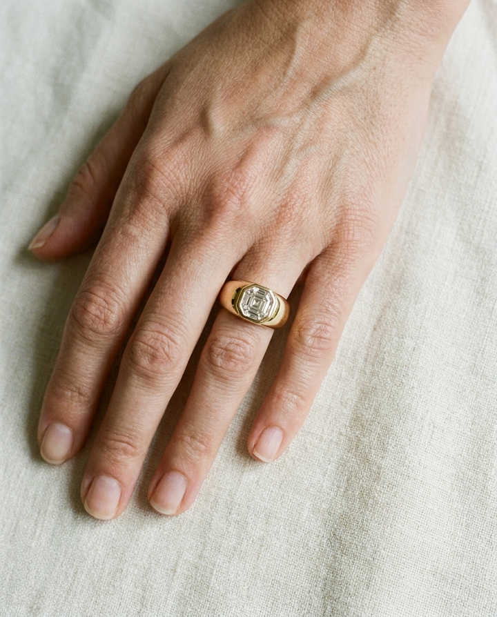 The Remi Select — Bezel-Set Cigar Band Hexagonal in 18K Yellow Gold