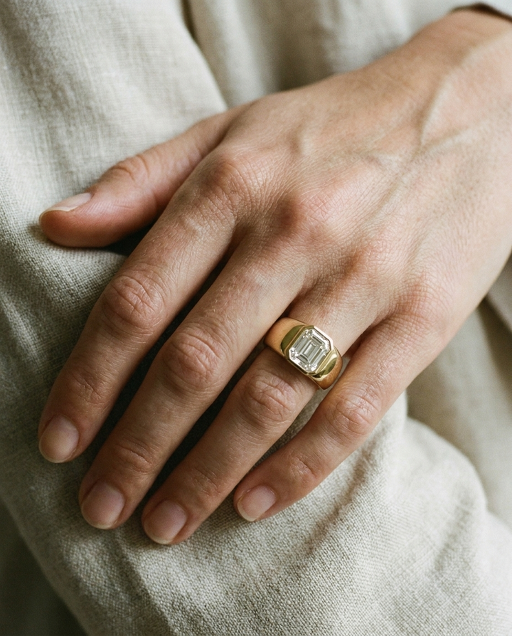 The Remi Select — Bezel-Set Cigar Band Square Emerald in 18K Yellow Gold