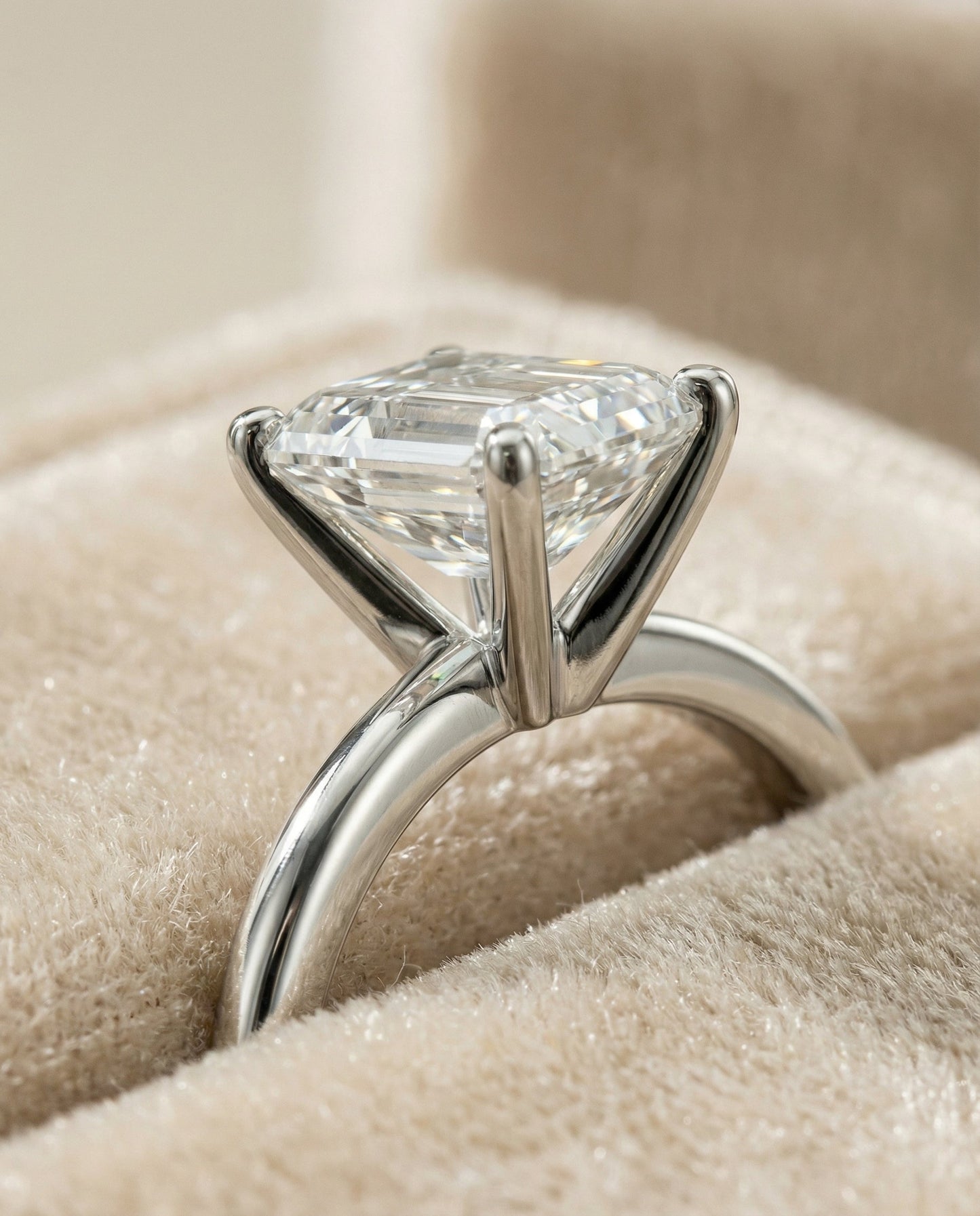 European Cut, Round Comfort Fit Claw Prong Solitaire Emerald, in Platinum – detail view | RockHer