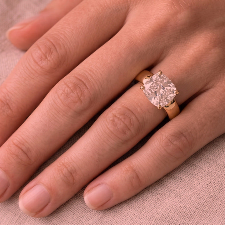 Cushion Bold Band Solitaire, in 14K Rose Gold, prong setting – detail view | RockHer