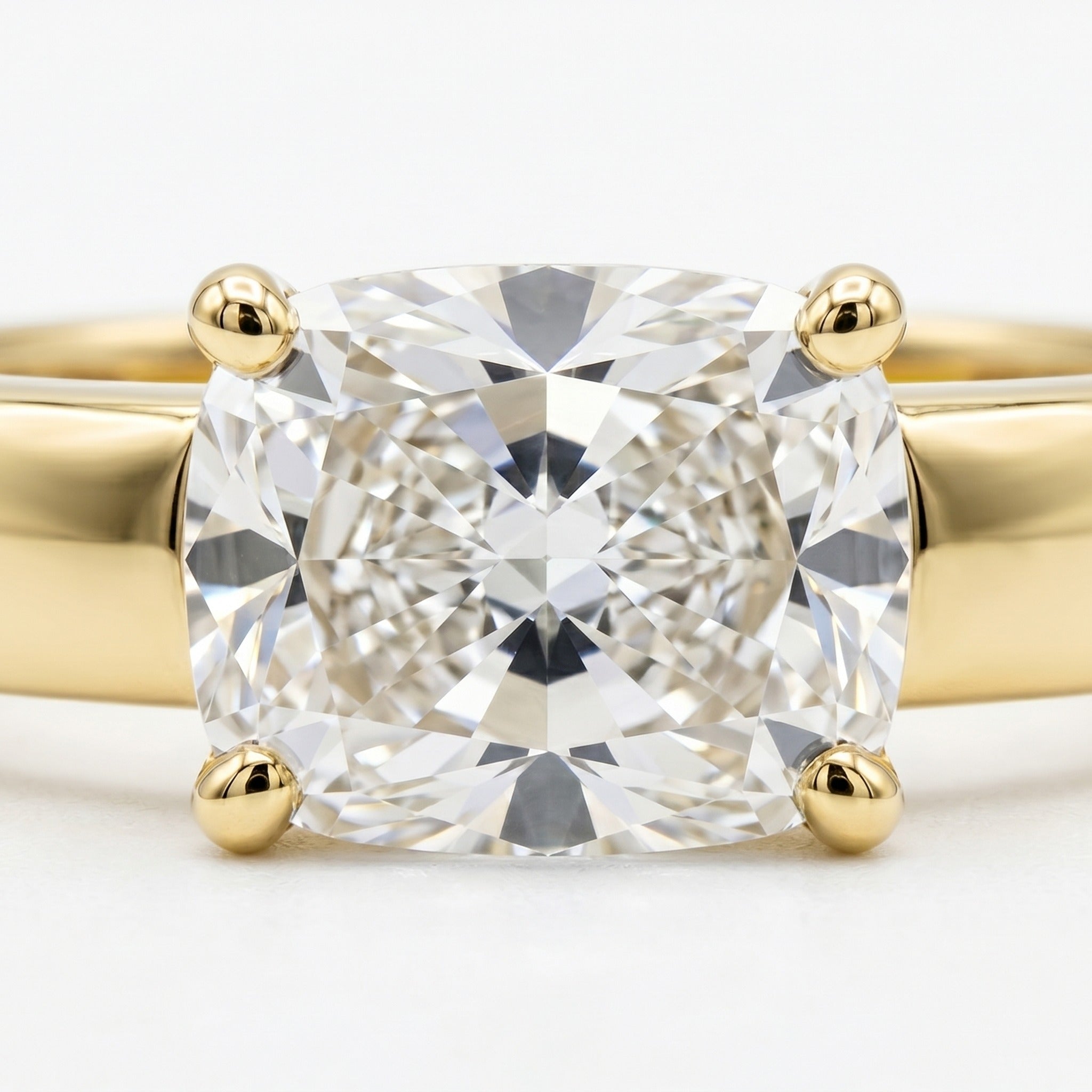 Cushion Bold Band Solitaire, in 18K Yellow Gold, prong setting – front view | RockHer