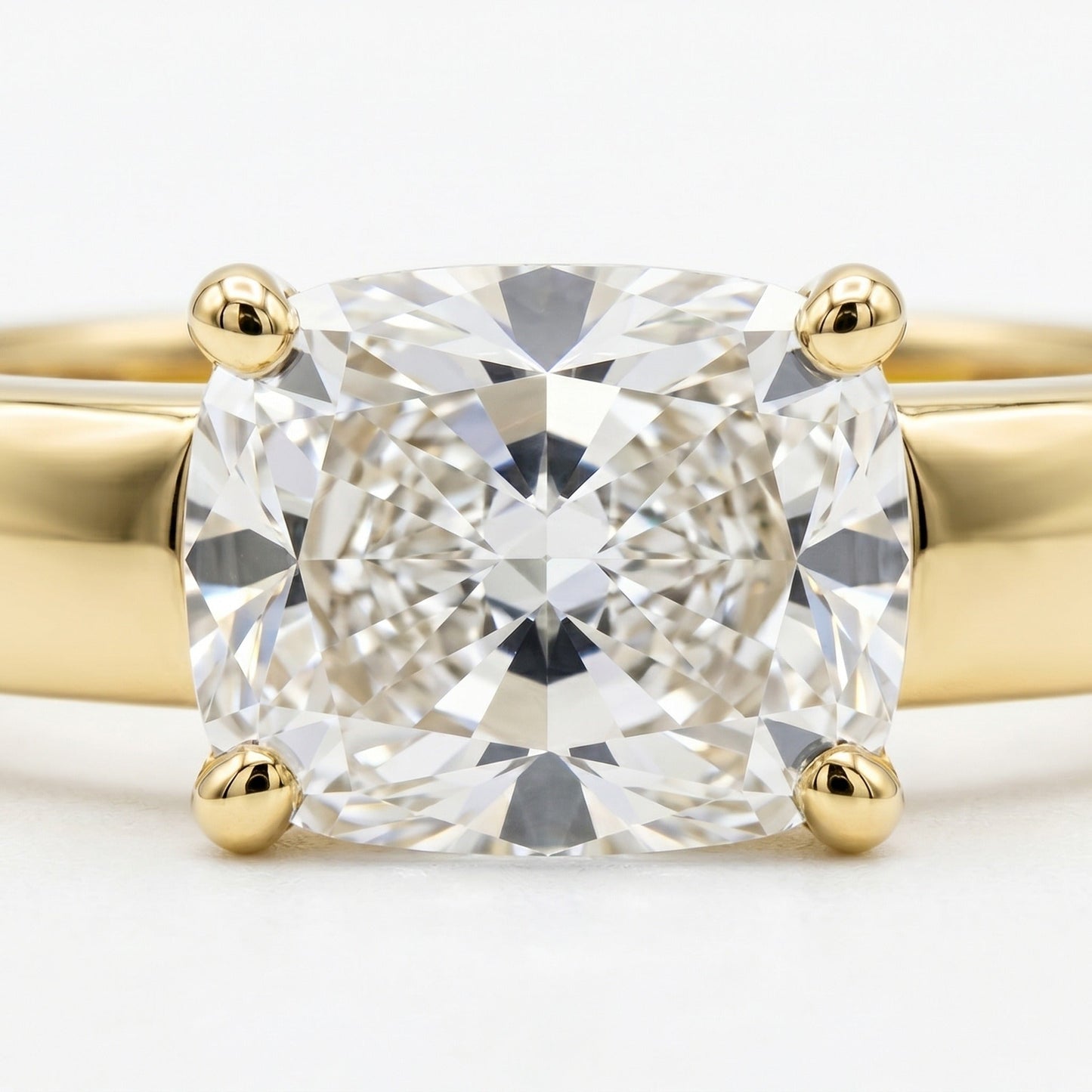 Cushion Bold Band Solitaire, in 18K Yellow Gold, prong setting – front view | RockHer