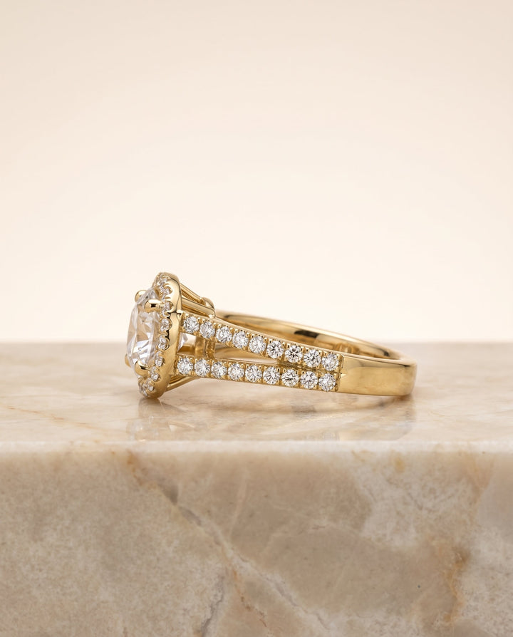 Round Brilliant, Split Shank Pavé Halo Round, in 18K Yellow Gold, pave setting – side profile | RockHer