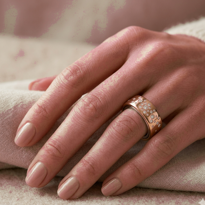 Starburst Diamond Cover for Oura Ring, in 14K Rose Gold – lifestyle shot | RockHer