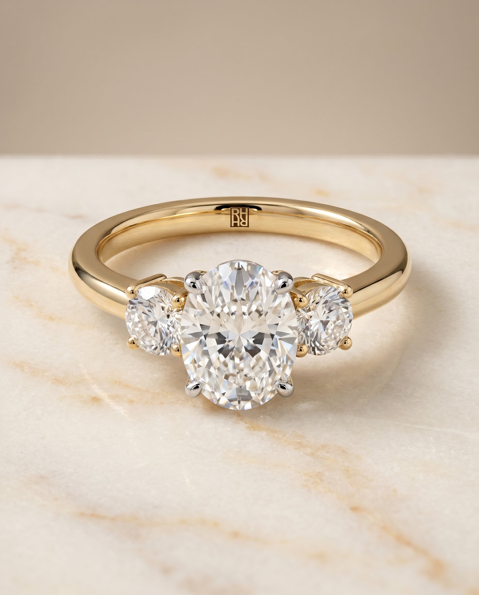 Anita Select Classic Three Stone Oval Solitaire in 18K Yellow Gold – view 1