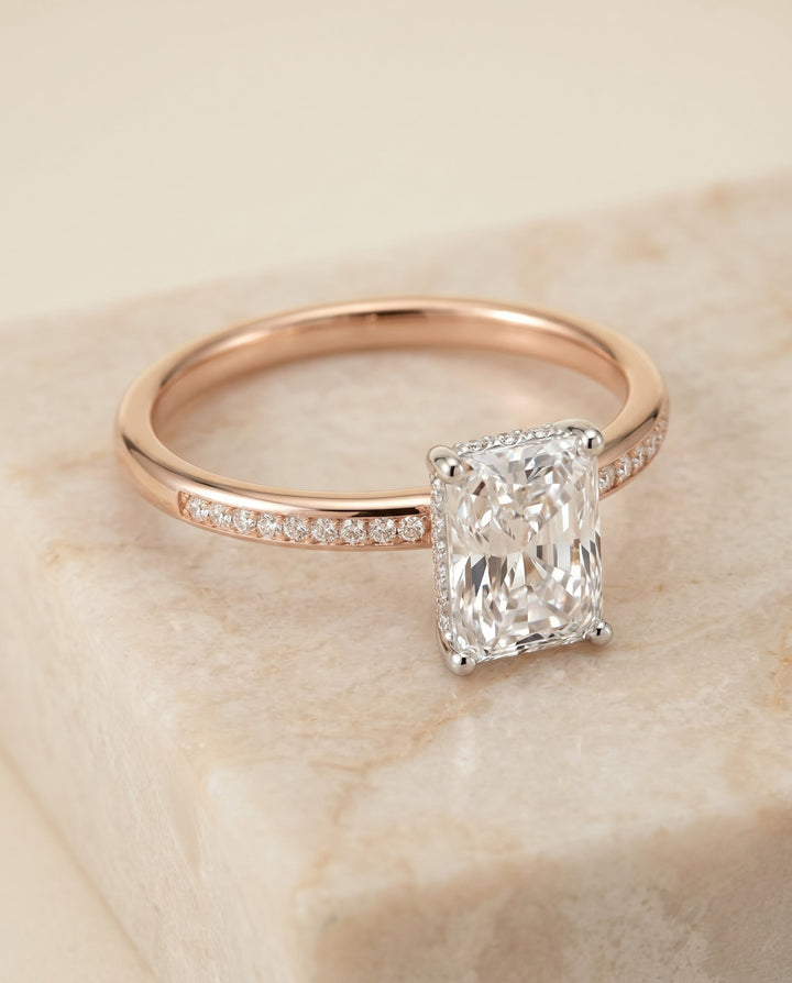 ตัวเรือนแหวนหมั้นเพชร Brenda ทรงเรเดียนท์ ทองคำชมพู 14K จาก RockHer