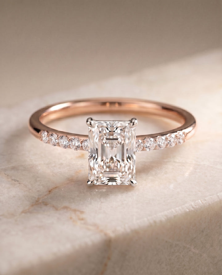 ตัวเรือนแหวนหมั้น Cherie ทรงมรกต ทองคำชมพู 14K จาก RockHer