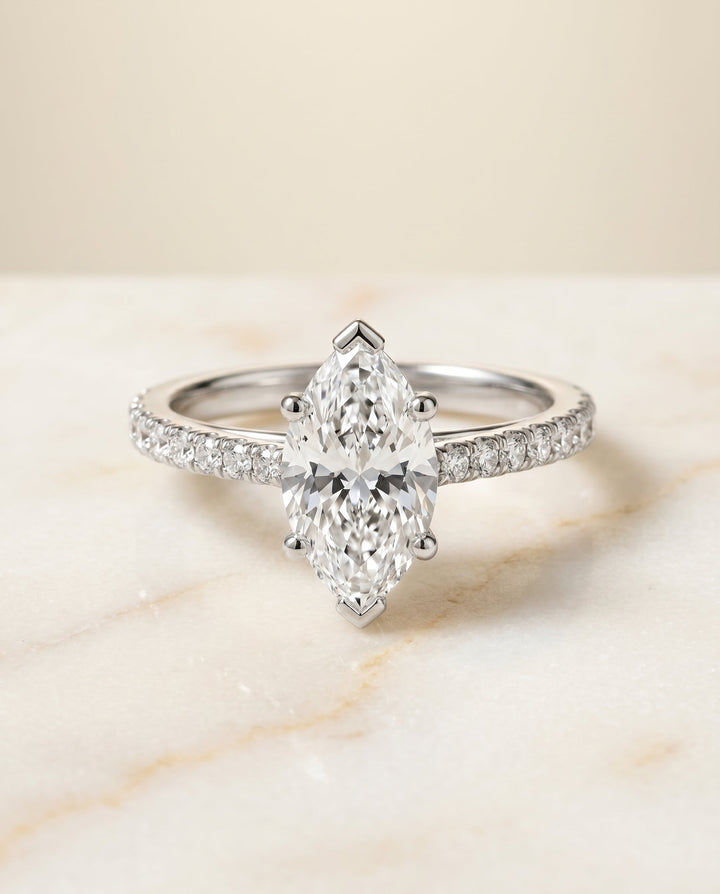 ตัวเรือนแหวนหมั้นเพชร Donna ทรงมาคี ฝังปาเว่ ทองคำขาว 18K จาก RockHer
