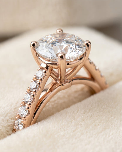 ตัวเรือนแหวนหมั้นเพชร Donna ทรงกลม ฝังปาเว่ ทองคำชมพู 14K จาก RockHer