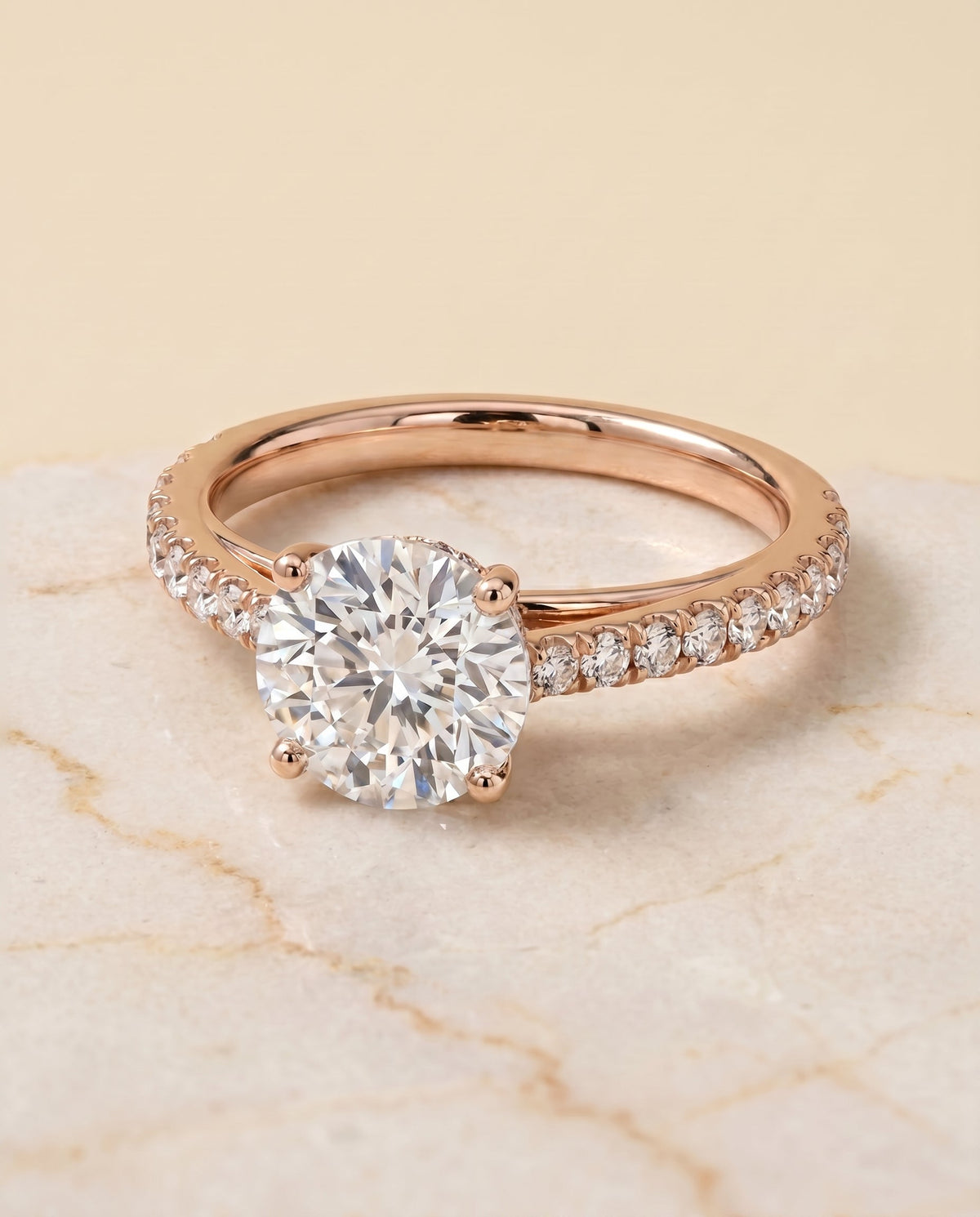 ตัวเรือนแหวนหมั้นเพชร Donna ทรงกลม ฝังปาเว่ ทองคำชมพู 14K จาก RockHer