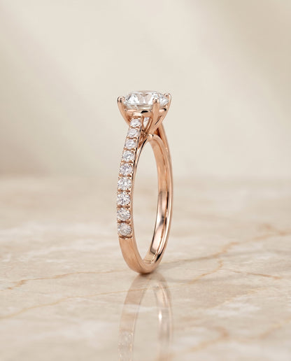 ตัวเรือนแหวนหมั้นเพชร Donna ทรงกลม ฝังปาเว่ ทองคำชมพู 14K จาก RockHer