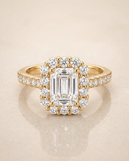 ตัวเรือนแหวนหมั้นเพชร Fiona ทรงมรกต ฝังหนาม ทองคำเหลือง 18K จาก RockHer
