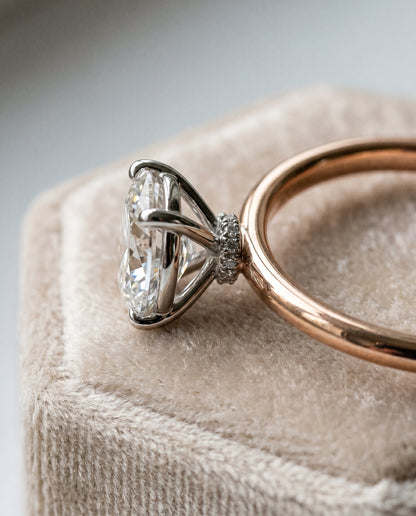 ตัวเรือนแหวนหมั้นเพชร Joni ทรงรี ทองคำชมพู 14K จาก RockHer