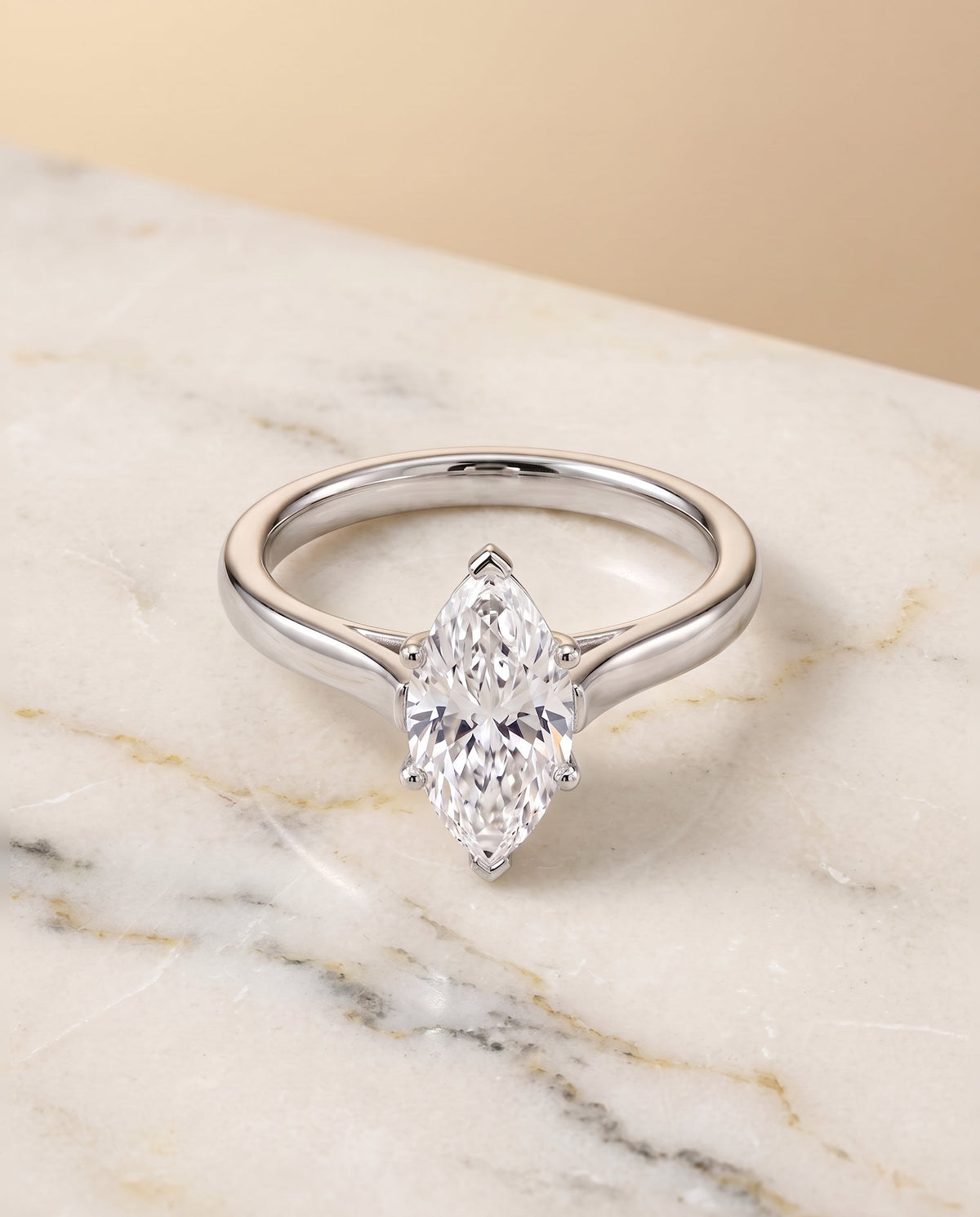 ตัวเรือนแหวนหมั้น Juliette ทรงมาคี ฝังหนาม ทองคำขาว 18K จาก RockHer