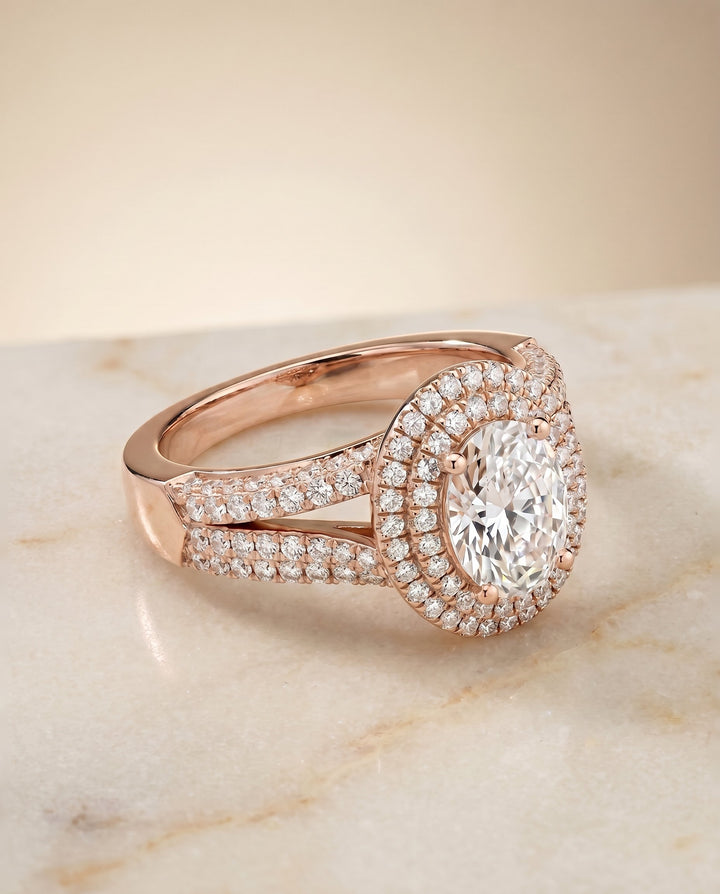 ตัวเรือนแหวนหมั้นเพชร Mariah ทรงรี ฝังปาเว่ ทองคำชมพู 14K จาก RockHer