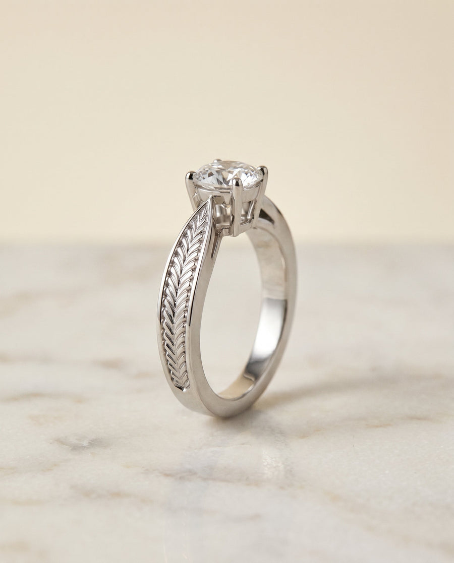 The โรแบร์ตา Engagement Ring, made to order in our Los Angeles atelier
