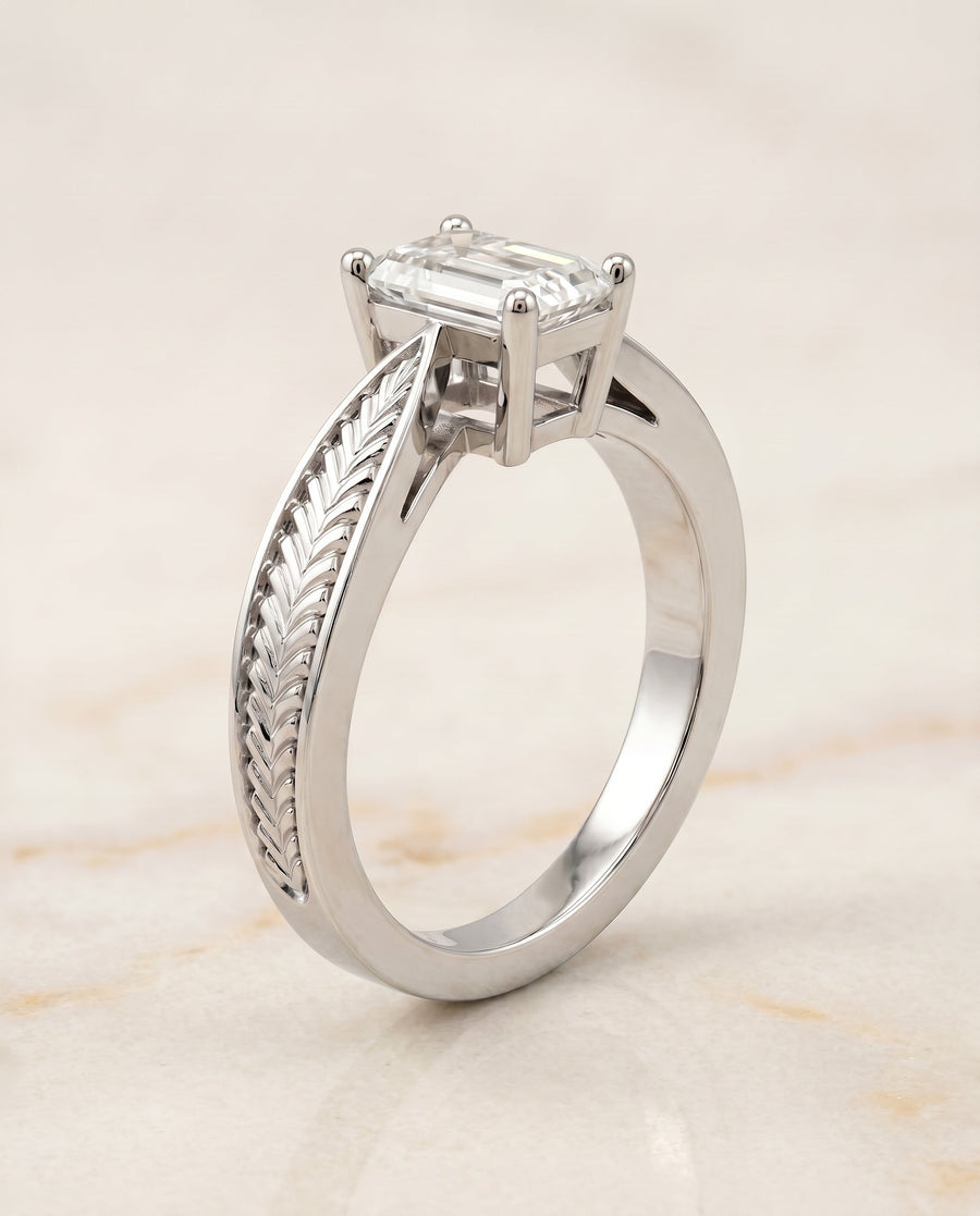 The โรเบอร์ตา Engagement Ring, made to order in our Los Angeles atelier