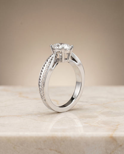 ตัวเรือนแหวนหมั้น Roberta ทรงรี ฝังหนาม ทองคำขาว 18K จาก RockHer
