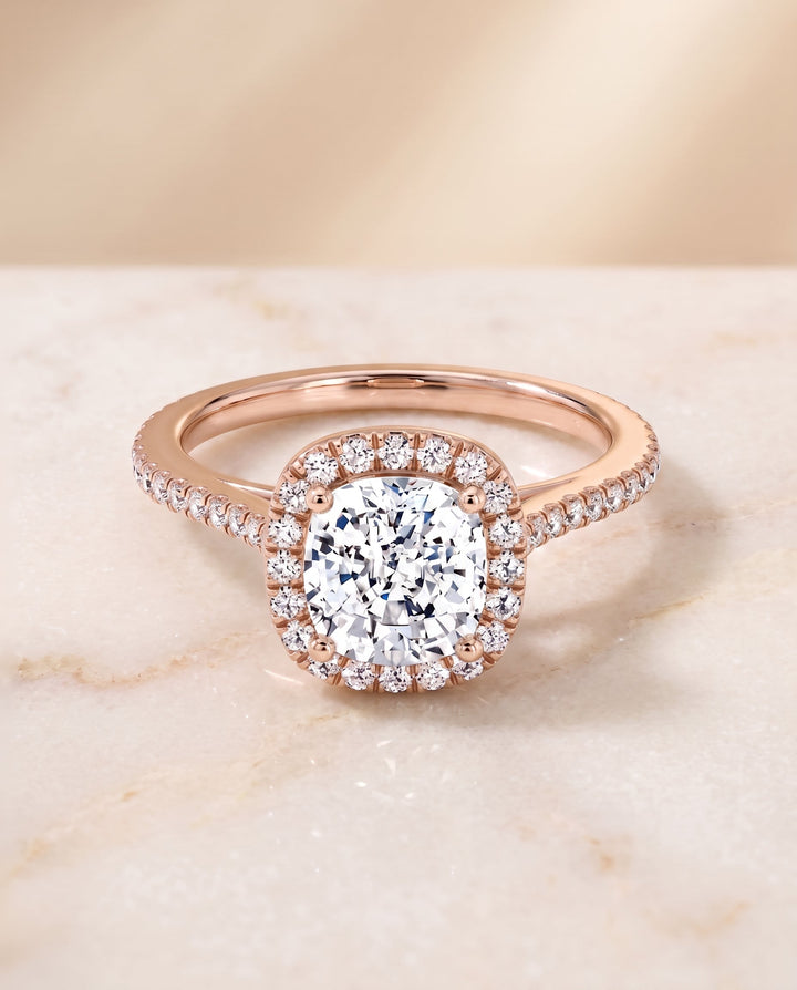 ตัวเรือนแหวนหมั้นเพชร Sonata ทรงคุชชั่น ฝังปาเว่ ทองคำชมพู 14K จาก RockHer