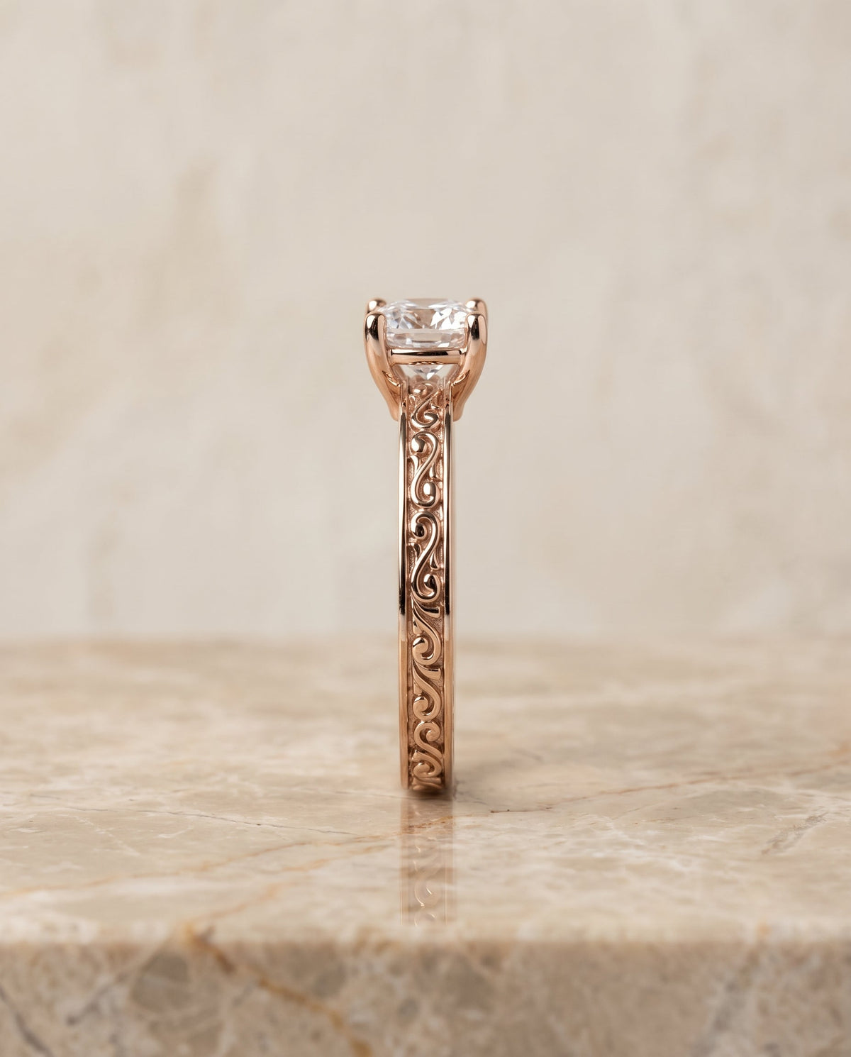 ตัวเรือนแหวนหมั้น Veronica ทรงคุชชั่น ทองคำชมพู 14K จาก RockHer