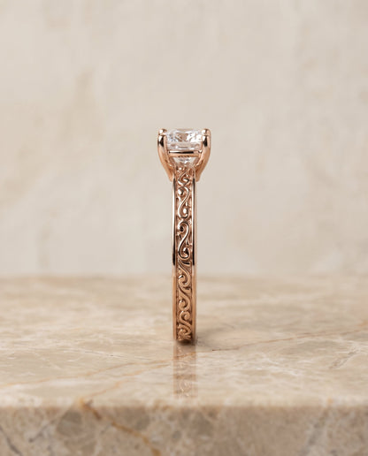 ตัวเรือนแหวนหมั้น Veronica ทรงคุชชั่น ทองคำชมพู 14K จาก RockHer
