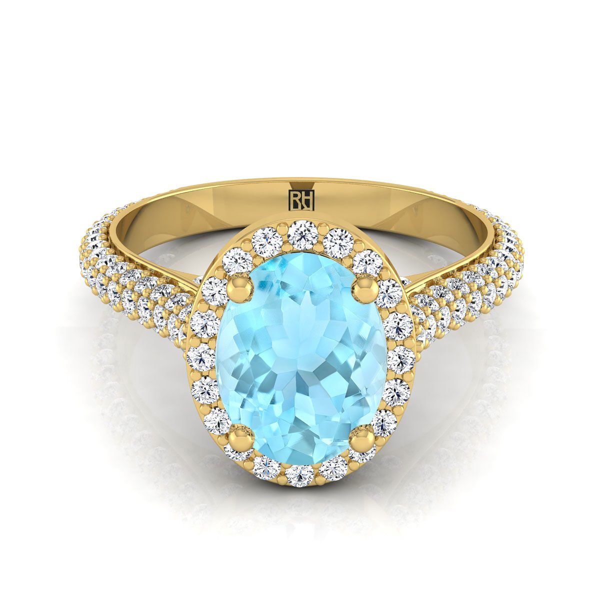 แหวนหมั้นทองคำเหลือง 14K รูปไข่อะความารีนไมโครปาเว่ ฮาโลว์ พร้อมเพชรข้างแบบปาเว่ - 7/8ctw